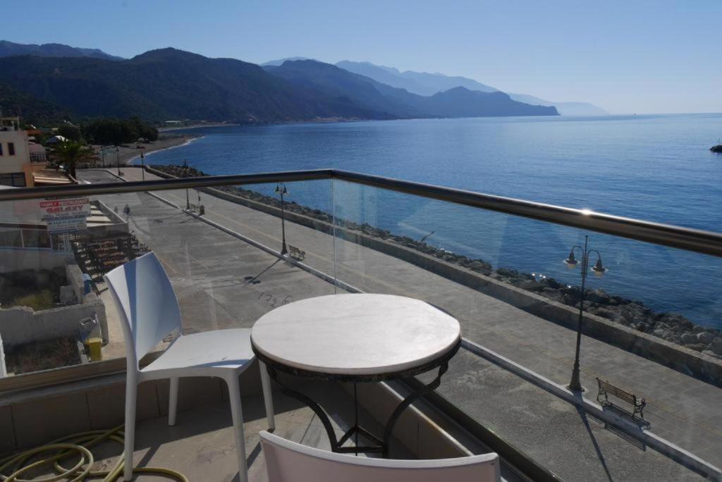 Hotel Ocean Dreams Palaiochora Exteriér fotografie